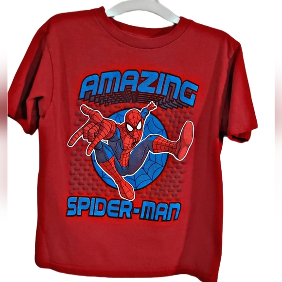 Marvel Comics Boys Red Amazing Spiderman T-Shirt Size 5 - Picture 1 of 4